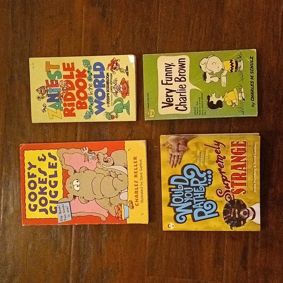 4 Vintage Books Bundle | Joke & Riddles | Charlie Brown | Would You Rather - Picture 1 of 12